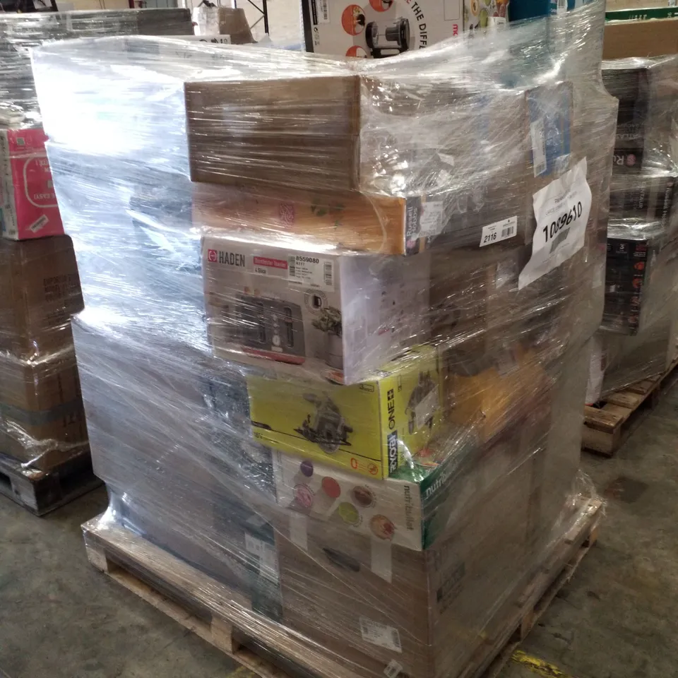 PALLET OF APPROXIMATELY 29 UNPROCESSED RAW RETURN HOUSEHOLD AND ELECTRICAL GOODS TO INCLUDE;