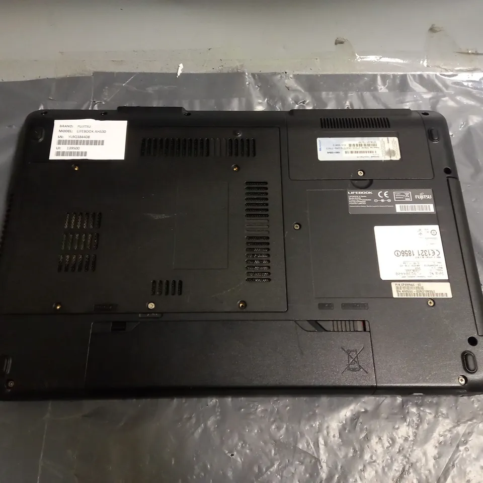 FUJITSU LIFEBOOK AH530 INTEL PENTIUM INSIDE WINDOWS 7