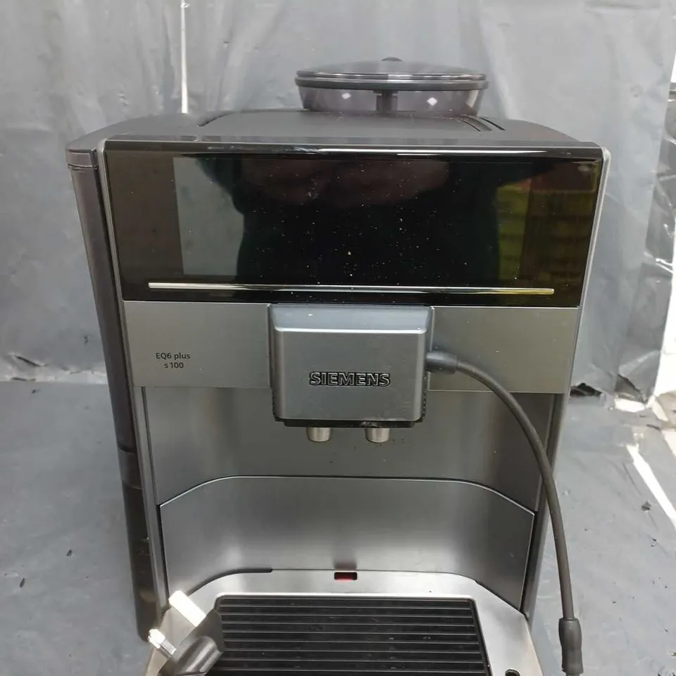 BOXED SIEMENS EQ6 BEAN TO CUP COFFEE MAKER  RRP £999