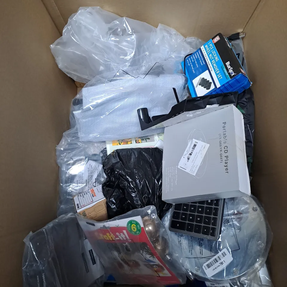 BOX OF APPROXIMATELY 15 ASSORTED ITEMS TO INCLUDE - KEYBOARD, WHEEL NUT REMOVER, CD PLAYER ETC