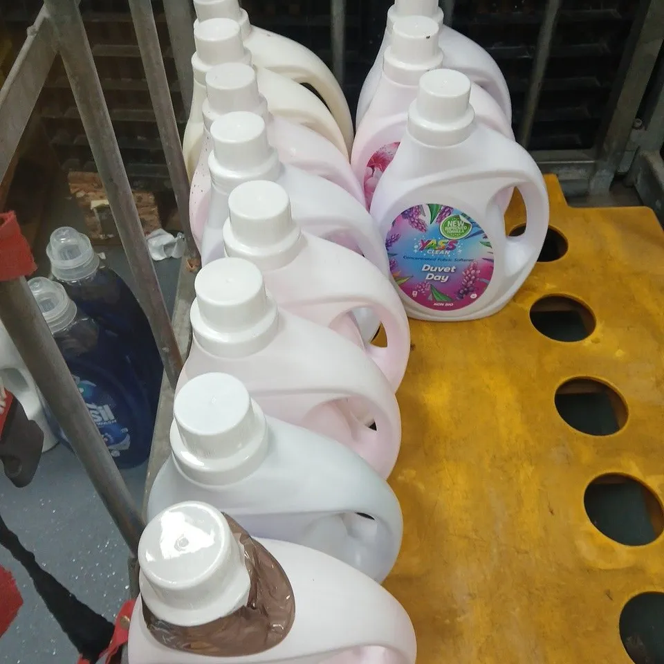 LOT OF 14 YASS CLEAN 2L CONCENTRATED FABRIC SOFTENERS - 3 SCENTS