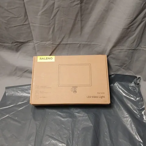 RALENO PLV-S192 LED VIDEO LIGHT WITH PLUG.