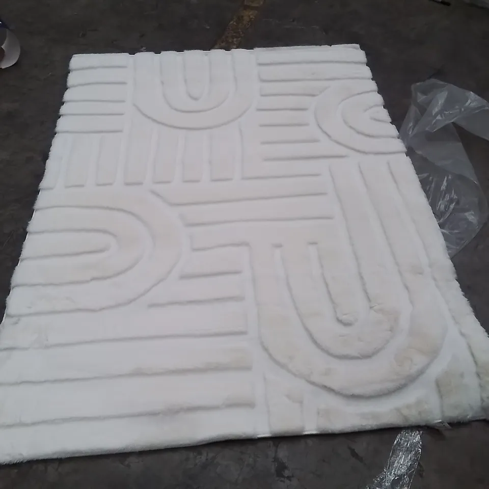 QUALITY DESIGNER AREA RUG - APPROXIMATELY 180X120CM