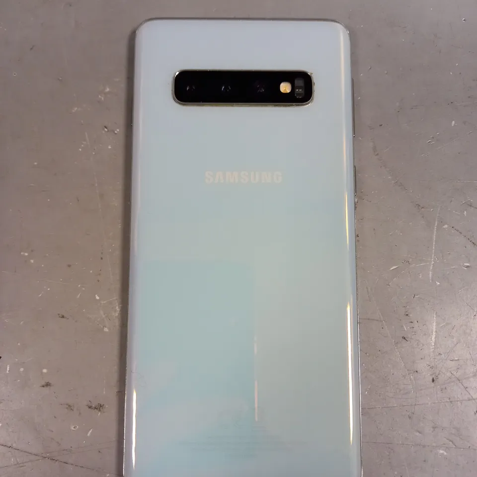 SAMSUNG GALAXY S10 SMARTPHONE 
