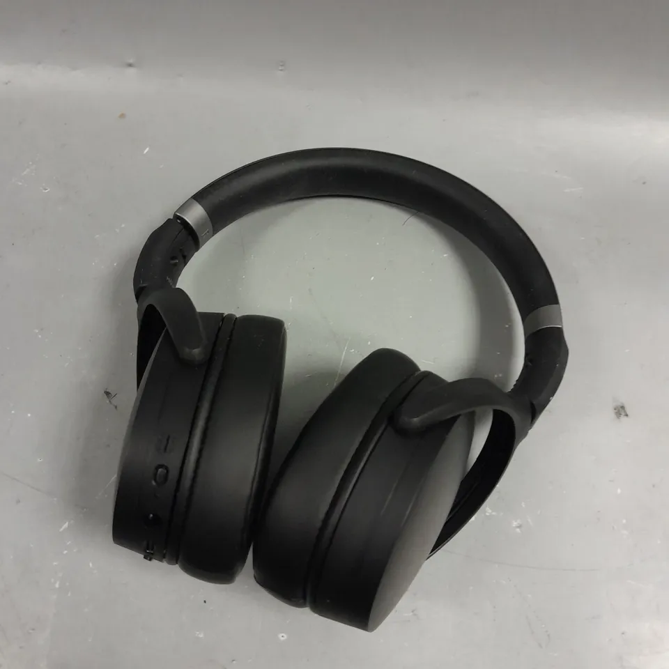 SENNHEISER HD 450BT WIRELESS HEADPHONES 