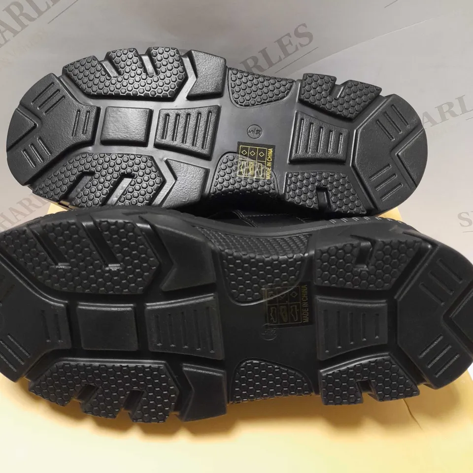 KOI VERTIAS BLACK PU STOMPER BUCKLE SHOES - SIZE 5