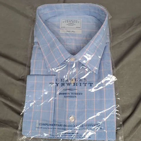 CHARLES TYRWHITT NON IRON SHIRT IN BLUE/PINK SIZE 37"