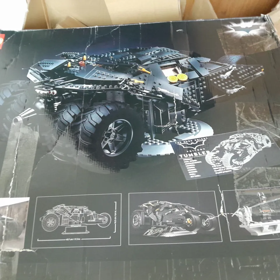 BOXED LEGO 76240 BATMAN THE DARK KNIGHT TRILOGY BATMOBILE TUMBLER 76240 RRP £229.99