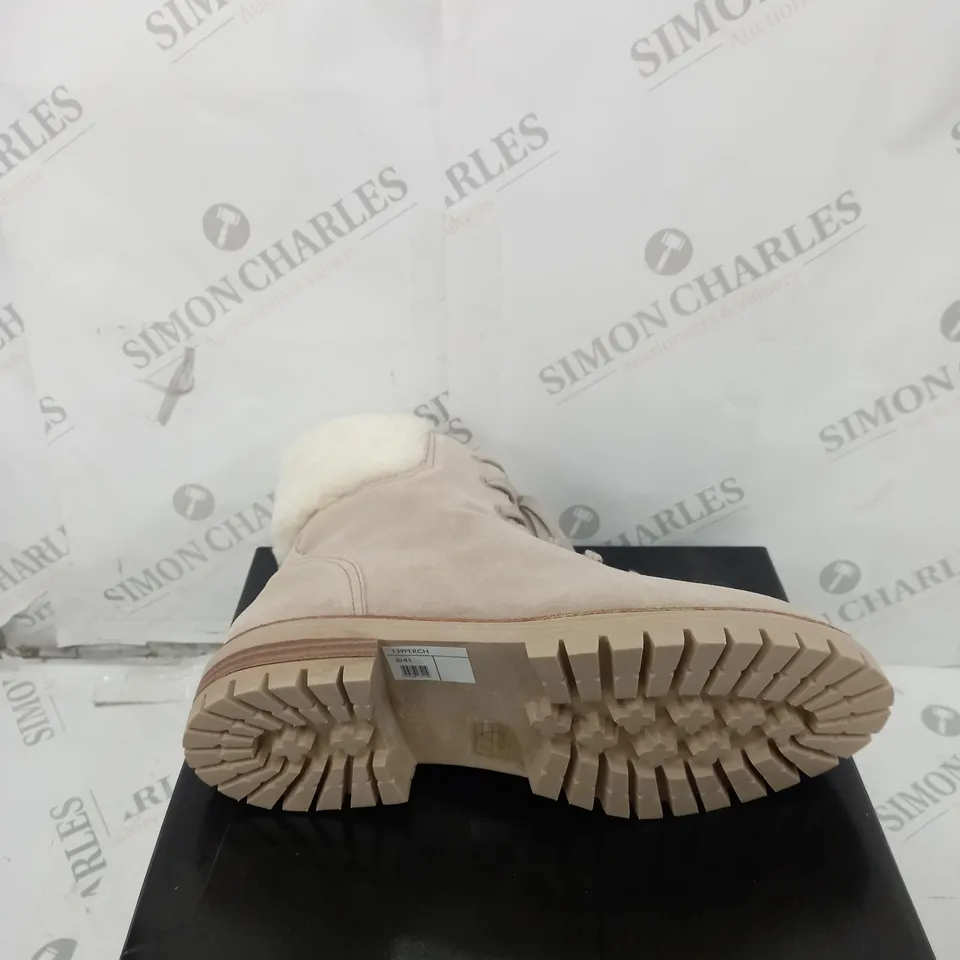 BOXED PAIR OF DUNE LONDON NATURAL-SUEDE SIZE 8 LACEUP BOOT 