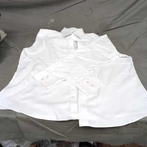 Charles Tyrwhitt White Non-Iron Slim-Fit Shirt – UK 16.5