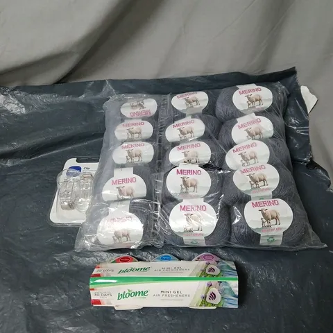 APPROXIMATELY 15 ASSORTED ITEMS TO INCLUDE MERINO WOOL, AIR FRESHENERS, MAM CLIP ETC