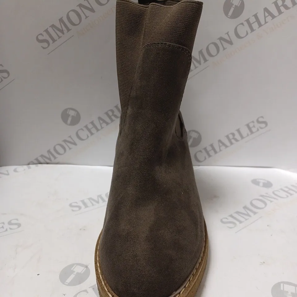 EVANS BROOKE ANKLE BOOTS, BROWN - SIZE 5