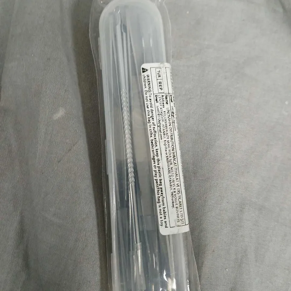 ASSORTED METAL TOOLS IN CLEAR PLASTIC CASE FOR FACE CARE PORES 