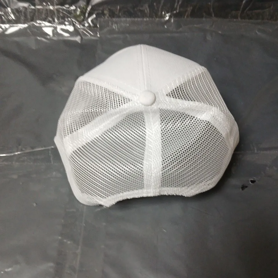 APPROXIMATELY 10 ALPHAGREEN.IO CAP – WHITE MESH-BACK BASEBALL HAT