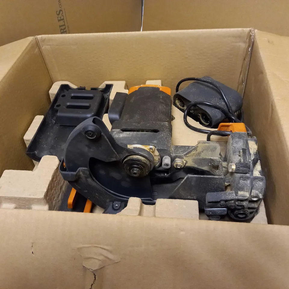 EVOLUTION 210MM MULTI-MATERIAL CUTTING SLIDING MITRE SAW