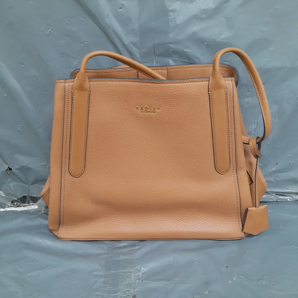 RADLEY LONDON BAYLIS ROAD 2.0 BAG IN TAN BROWN