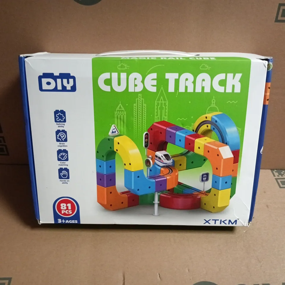CUBE TRACK DIY BUILDING TOY SET – 81 PIECES, BOXED