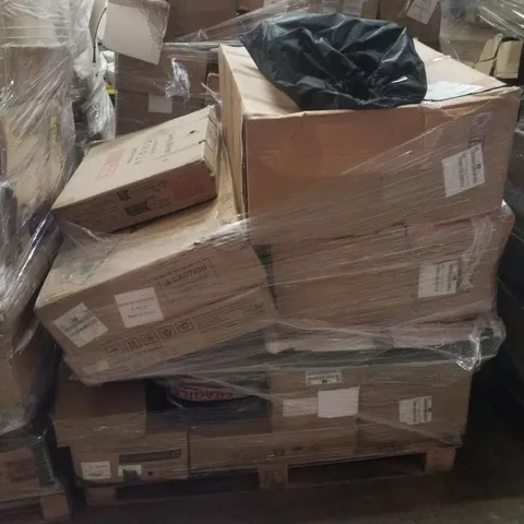 PALLET CONTAINING ASSORTED PRODUCTS INCLUDING VANITY MIRROR & DOUBLE BAR CLOTHES HANGER