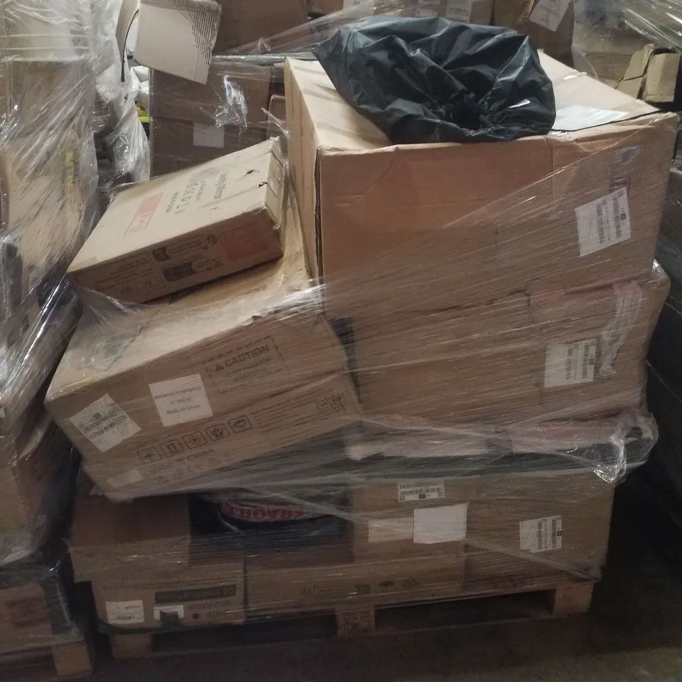 PALLET CONTAINING ASSORTED PRODUCTS INCLUDING VANITY MIRROR & DOUBLE BAR CLOTHES HANGER