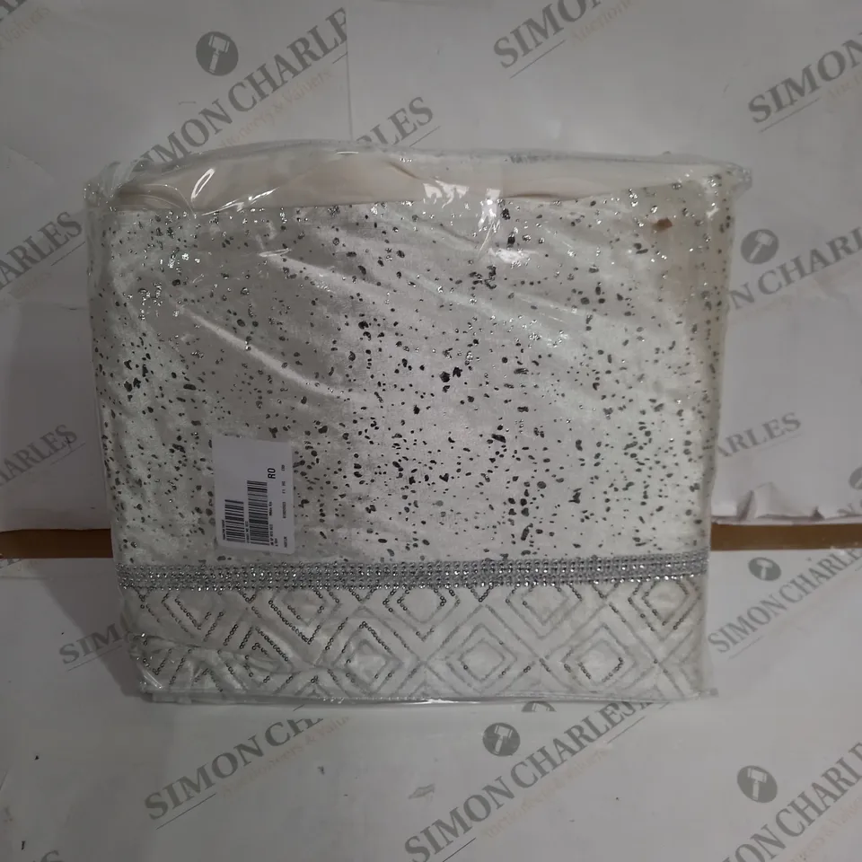 VELVET BEADED 6PC BED SET WHITE KING SIZE