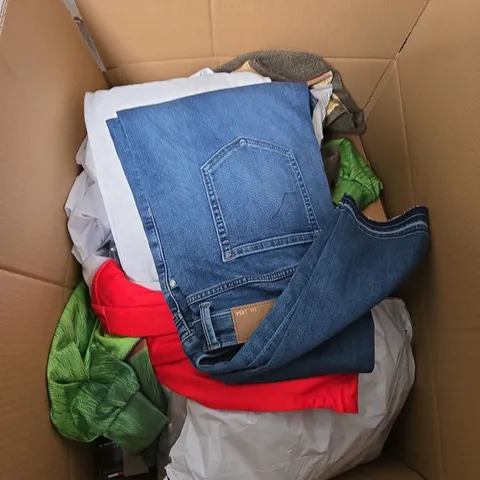 LARGE BOX OF ASSORTED CLOTHING ITEMS IN VARIOUS SIZES, STYLES AND COLOUR 