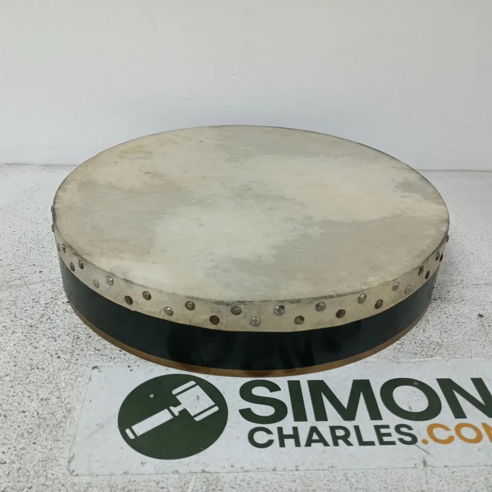 ROUND FRAME DRUM WITH SKIN HEAD