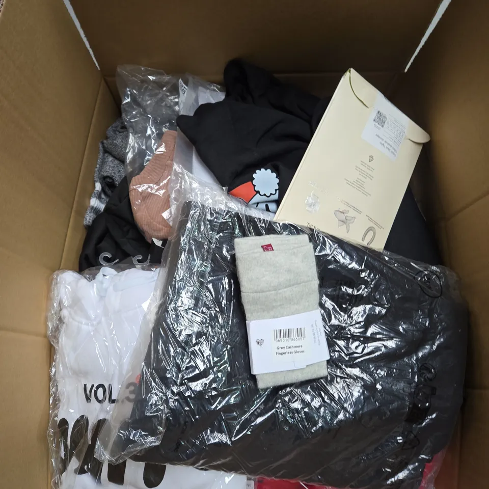 LARGE BOX OF ASSORTED CLOTHING ITEMS IN VARIOUS SIZES, STYLES AND COLOUR 