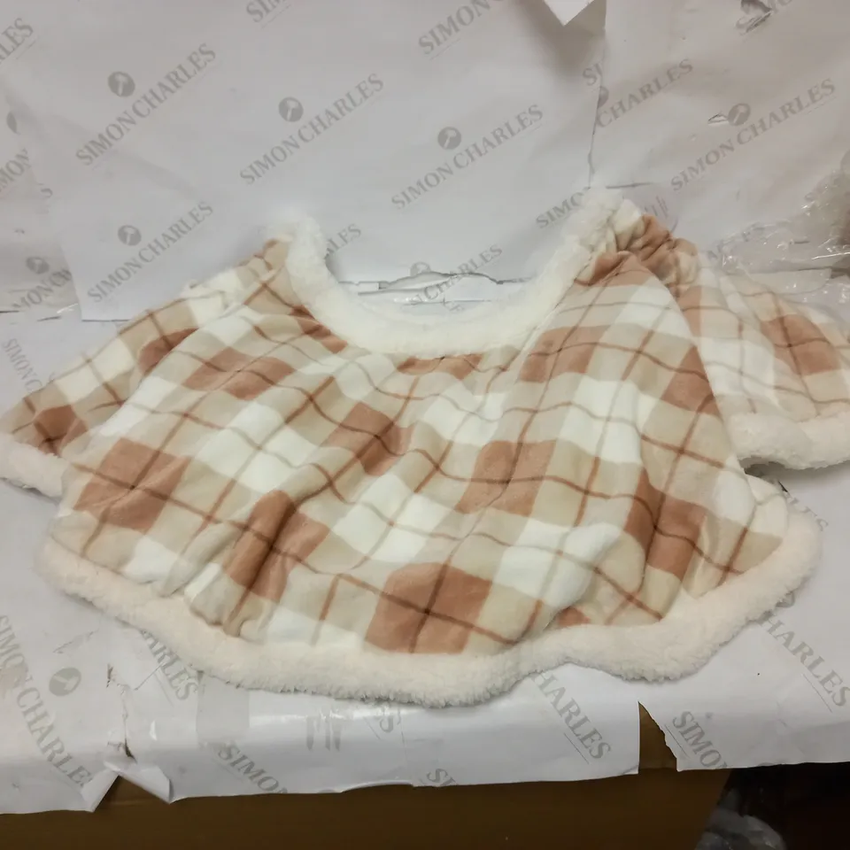 COZEE HOME PLAID TREE SKIRT 