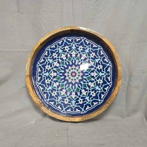 UNBRANDED ROUND TABLE