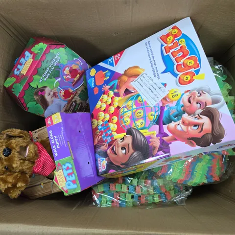 APPROXIMATELY 6 ASSORTED TOYS & GAMES PRODUCTS TO INCLUDE BINGO, WALK ALONG PUPPY, DOLLS, ETC - COLLECTION ONLY