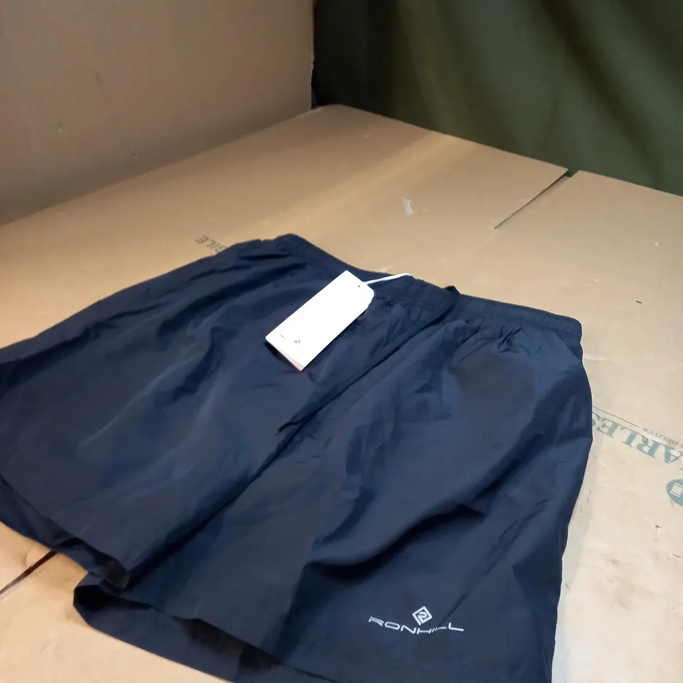 RONHILL BLACK GYM SHORTS SIZE L 