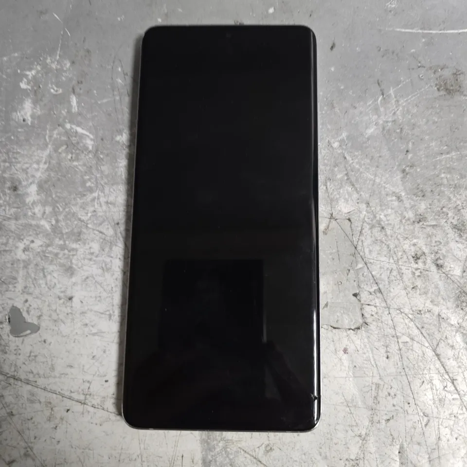 SAMSUNG GALAXY S21 SMARTPHONE 