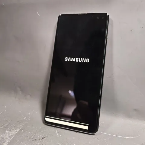 SAMSUNG GALAXY S10+
