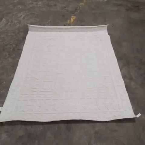 QUALITY DESIGNER AREA RUG - APPROXIMATELY 160X120