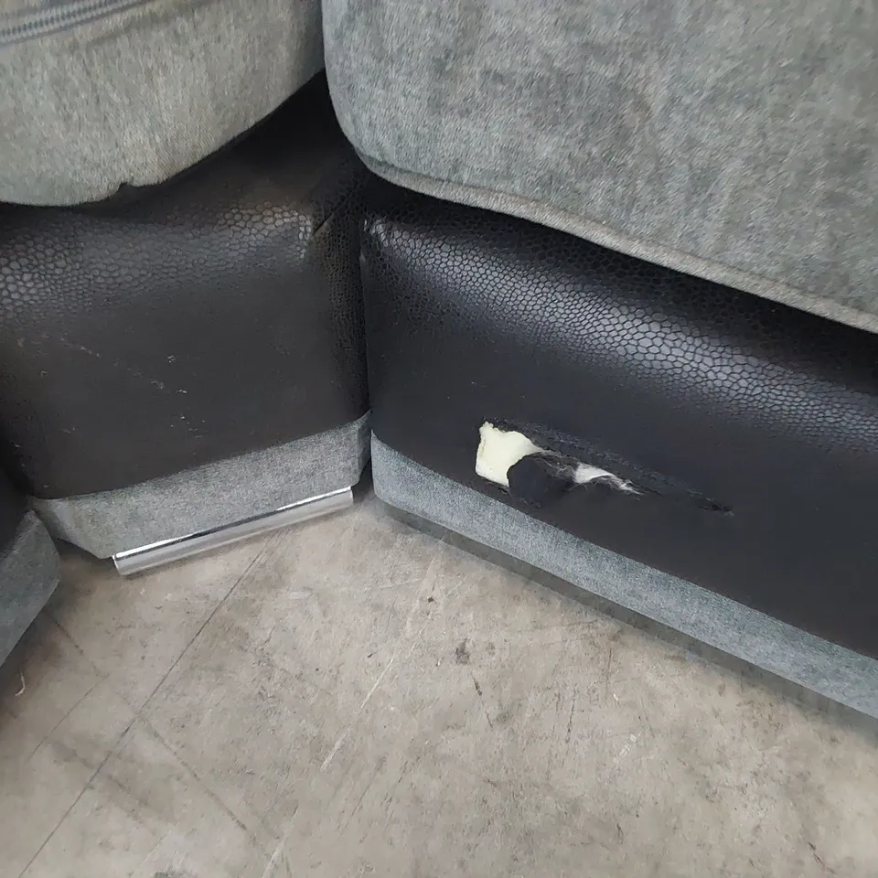 DESIGNER CORNER GROUP BLACK FAUX LEATHER & GREY FABRIC WITH SCATTER CUSHIONS 