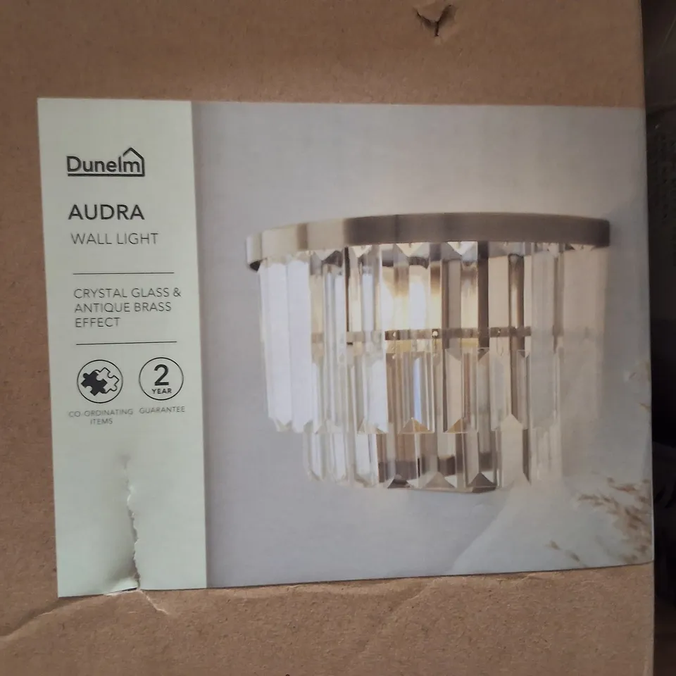 BOXED DUNELM AUDRA WALL LIGHT – CRYSTAL GLASS & ANTIQUE BRASS EFFECT
