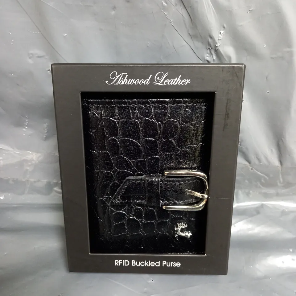 BOXED ASHWOOD LEATHER BUCKLED PURSE