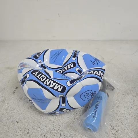 MANCHESTER CITY SIGNATURE FOOTBALL GIFT SET – SIZE 5 BALL & PUMP