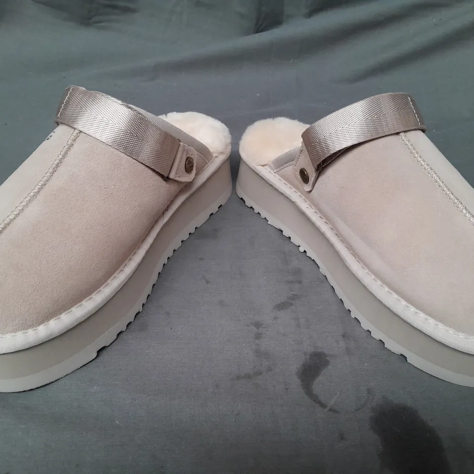 BOXED PAIR OF UGG PLATFORM SLINGBACK SHOES IN BEIGE SIZE UK 6