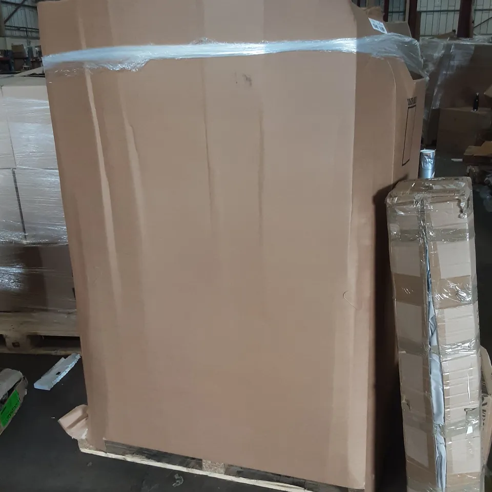 LARGE PALLET OF ASSORTED HOMEWARE ITEMS TO INCLUDE BEDDING, LAPTOP DESKS, PIZZA PEELS ETC