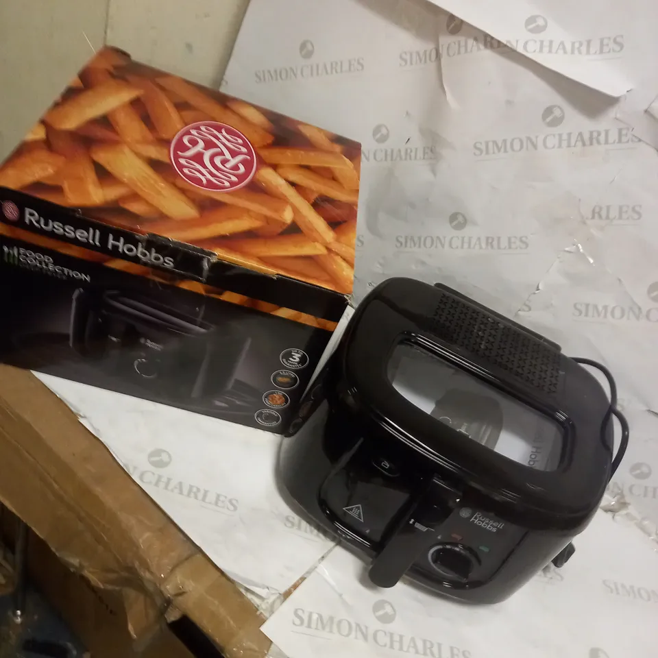 RUSSELL HOBBS 24570 DEEP FRYER, 2.5 L, 1800 W, BLACK