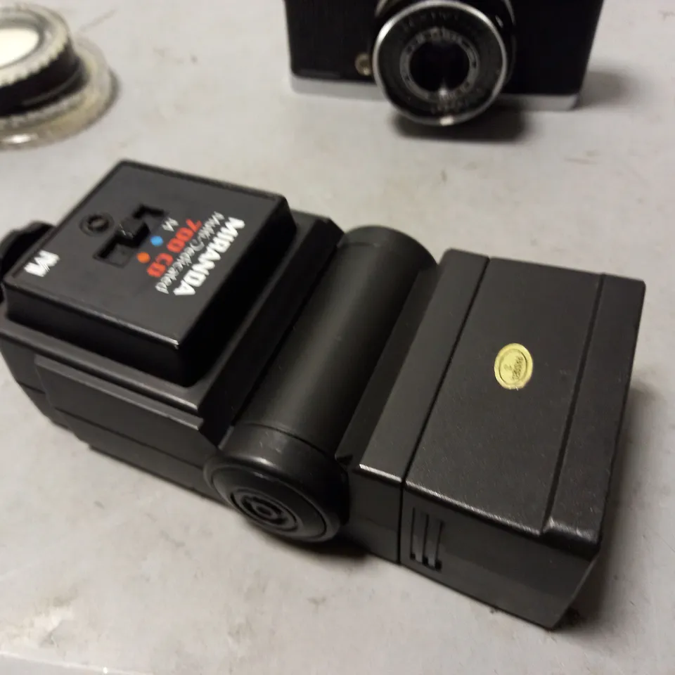 OLYMPUS TRIP 35 CAMERA WITH MIRANDA 28MM MACRO LENS, MULTI DEDICATED 700CD FLASH AND ADAPTERS IN CARRY BAG