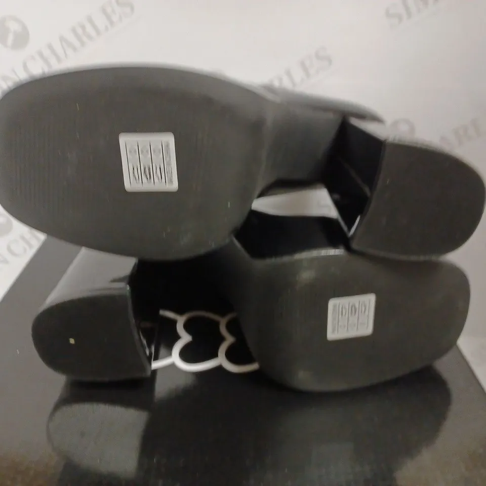 KOI VEGAN GURREN STRAPPY BLACK PATENT PLATFORM HEELS - SIZE 6