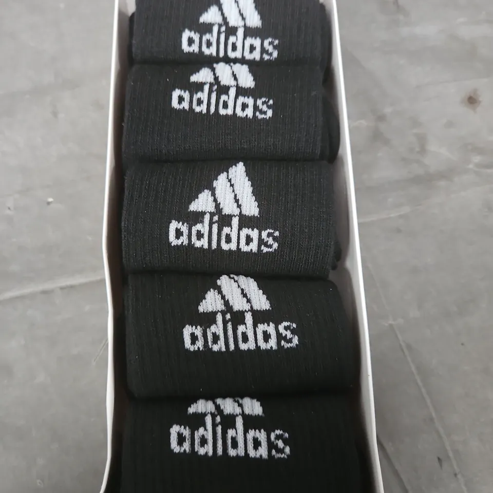 ADIDAS PACK OF 5 SOCKS IN BLACK 