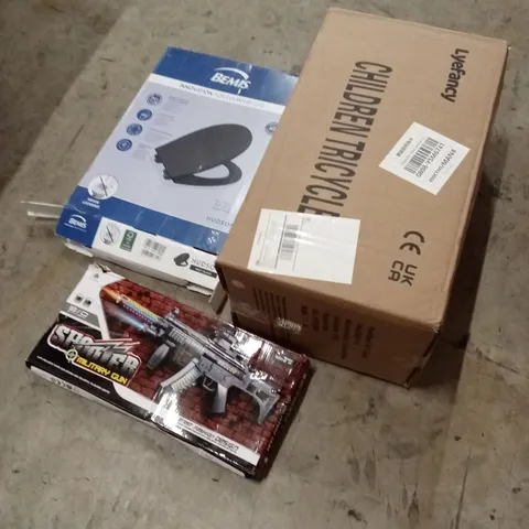 PALLET OF ASSORTED HOUSEHOLD GOODS AND PRODUCTS TO INCLUDE; KIDS TOY, TOILET SEAT, TRICYCLE ETC