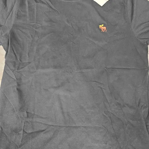 ABERCROMBIE & FITCH CREW NECK T-SHIRT IN BLACK SIZE MEDIUM