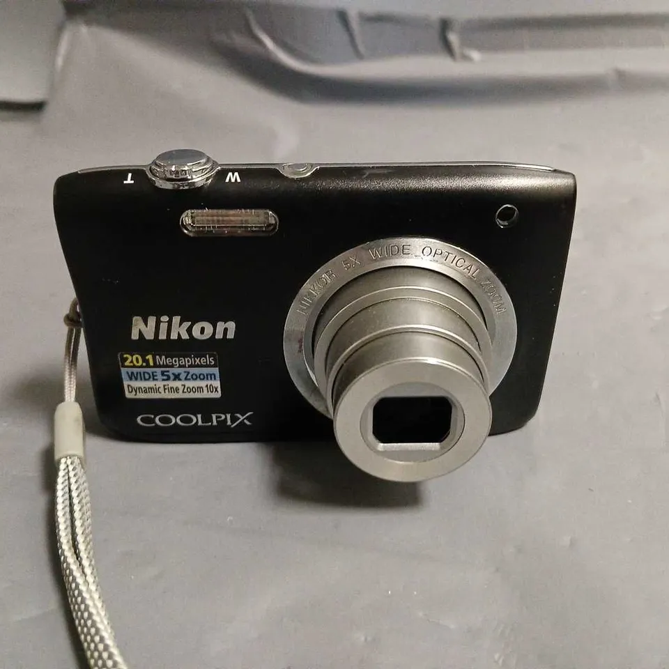 UNBOXED NIKON COOLPIX S2900 CAMERA