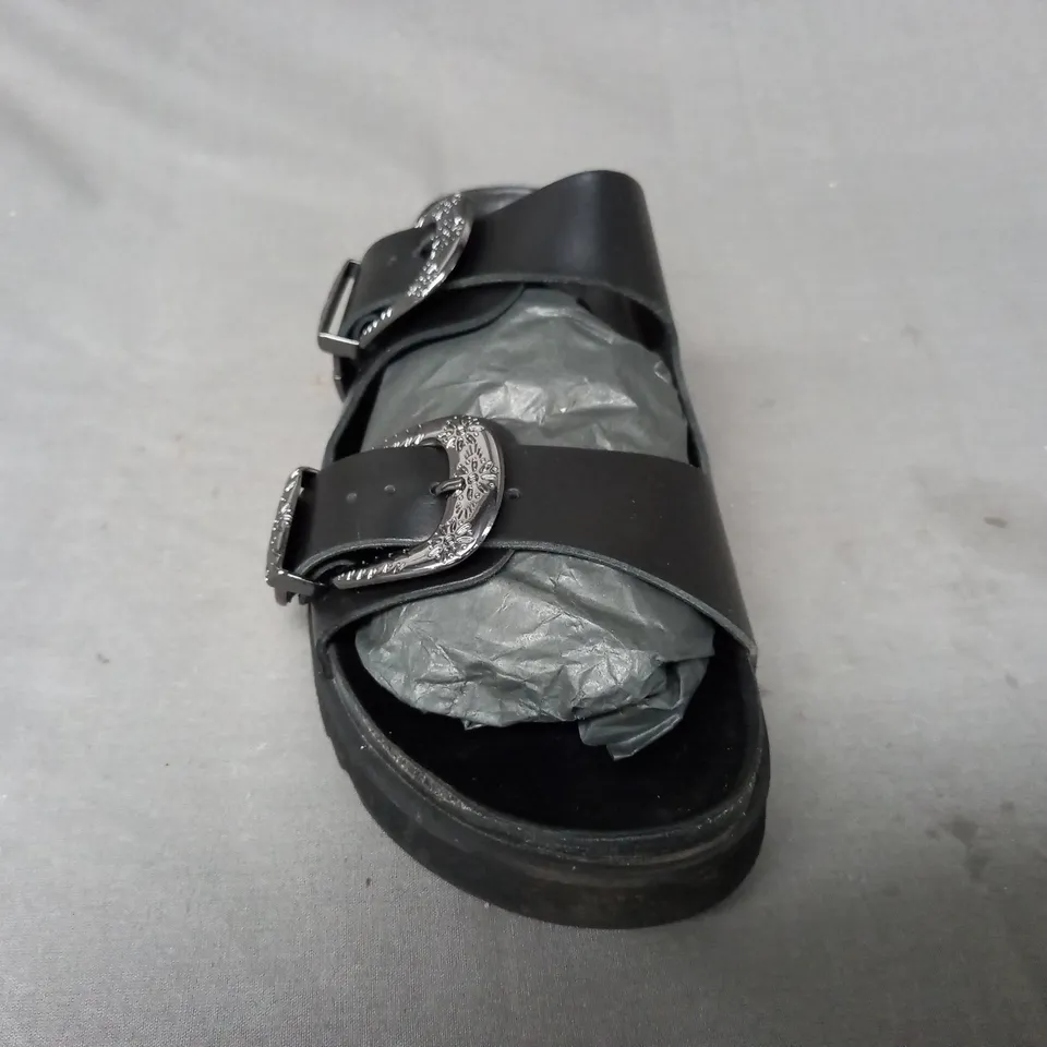 BOXED PAIR OF SCHOLL OPEN TOE TWO STRAP SANDALS IN BLACK SIZE 7