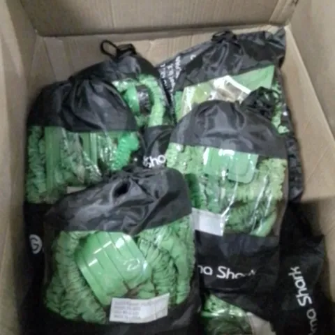 BOX CONTAINING LARGE AMOUNT OF EXPANDABLE HOSES