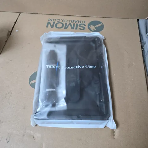 BOX OF APPROXIMATELY 20 ASSORTED HOUSEHOLD ITEMS INCLUDING SQUARE GRATER , DUNOON FINE BONE CHINA LONDON MUG AND TABLET PROTECTIVE CASE 